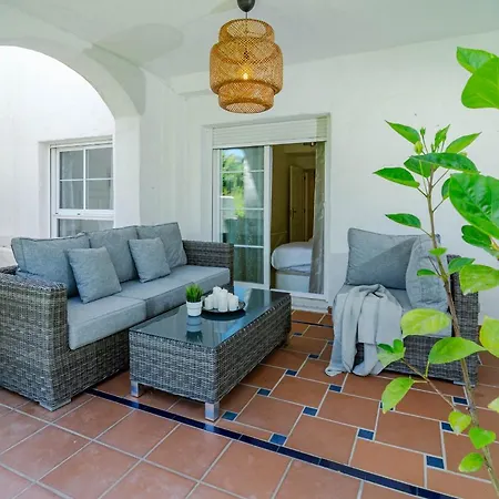 Ade10- Front Line San Pedro By Roomservices Apartment