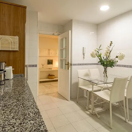 Apartment Ade10- Front Line San Pedro By Roomservices *