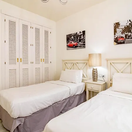 Apartment Ade10- Front Line San Pedro By Roomservices *