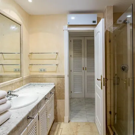 Ade10- Front Line San Pedro By Roomservices Apartment